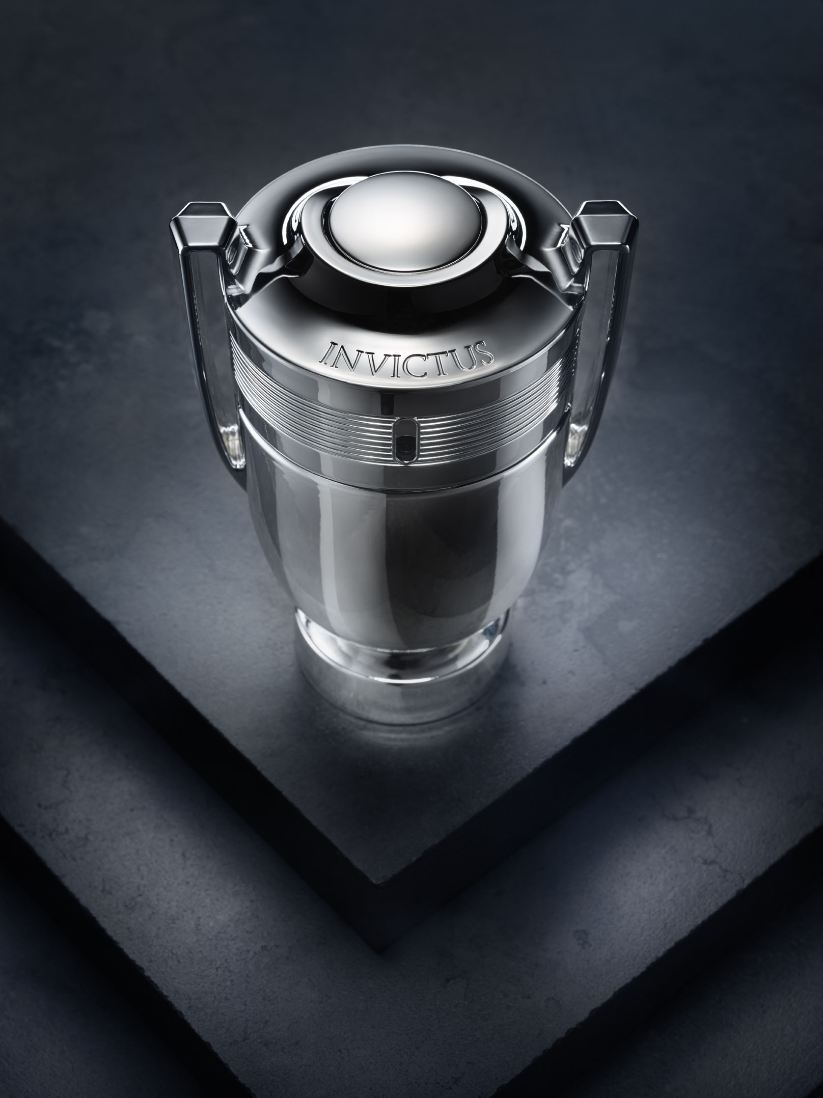 PACO RABANNE_INVICTUS SILVER TROPHY_2_LR.jpg